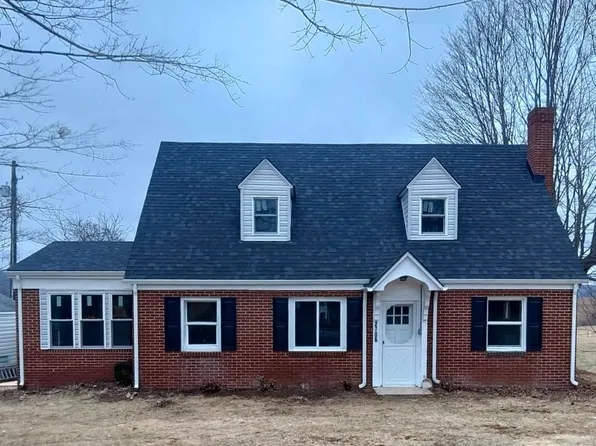 2706 Prices Fork Rd, Blacksburg, VA 24060