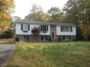 401 Avenue M, Matamoras, PA 18336