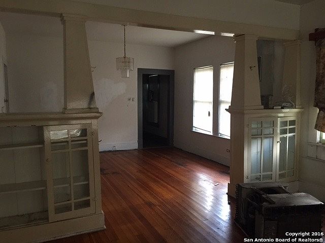 2nd image of 548 Cincinnati Ave