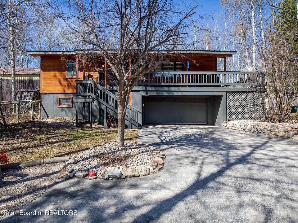 1st image of 378 Sugar Loaf Dr