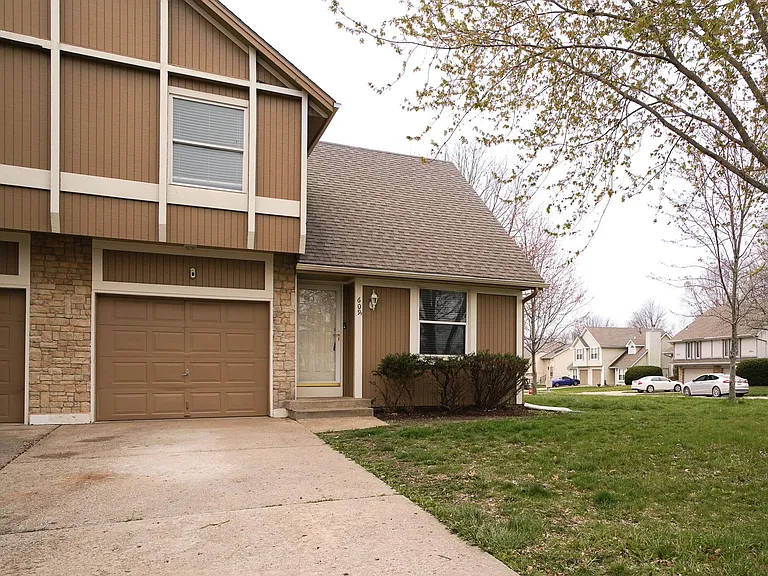 609 SE Bayberry Ln #A — Photo 36