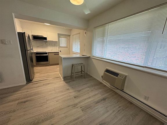 3rd image of 7550 Hazelcrest Dr APT F