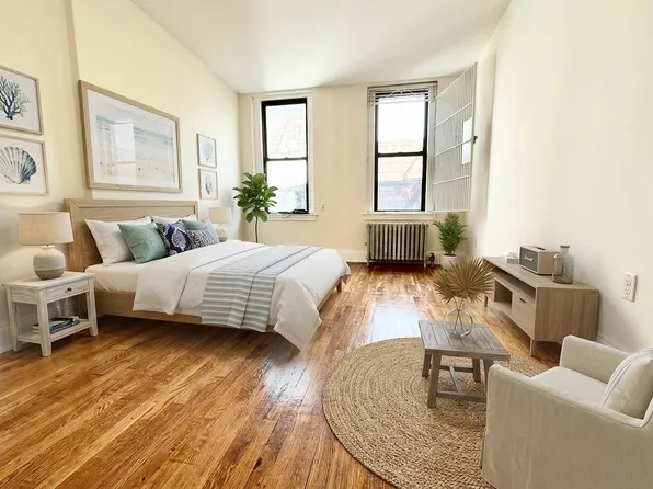 215 East 25th Street image 1 of 9