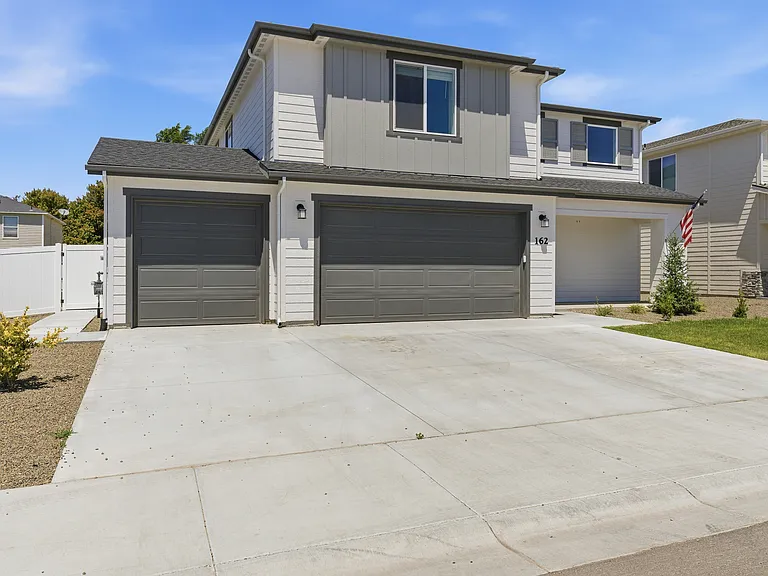 162 W Great Bear St — Photo 2