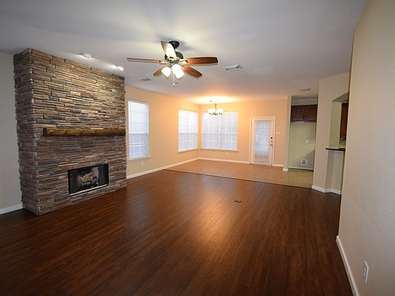 3rd image of 1608 Hill Creek Dr