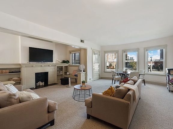 2nd image of 2311 W Wisconsin Ave #5