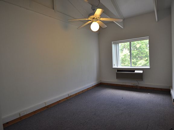 5th image of 1021 N Molly Ct