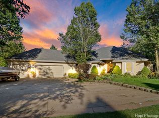 185 Rabbit Run, Ingleside, IL 60041