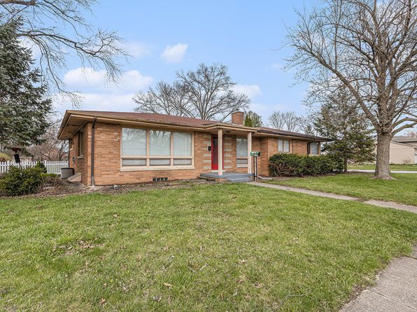 56 Sheffield Dr, Valparaiso, IN 46383