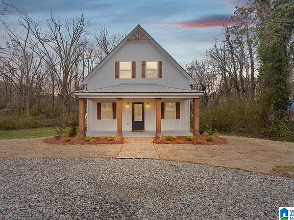 2nd image of 285 3rd St