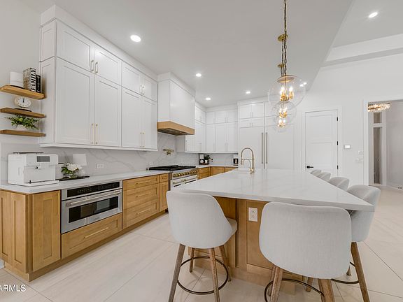 5th image of 4562 N CHELSEA Drive