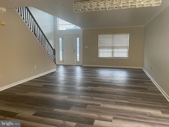 3rd image of 39 Brushy Creek Cir