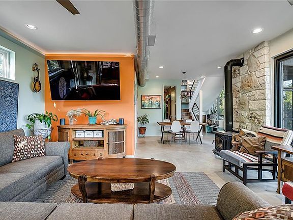 4th image of 15101 Back Of The Moon St Unit A