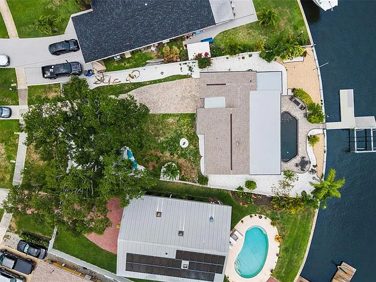 5541 Bayou Grande Blvd NE — Photo 49