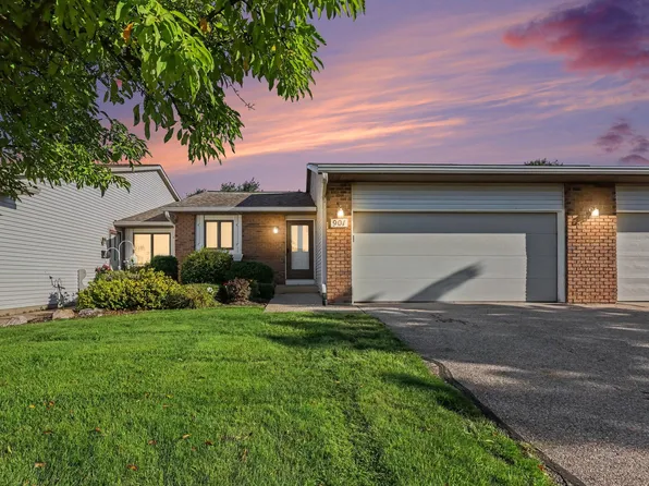 901 Creekridge Dr, Holland, MI 49423