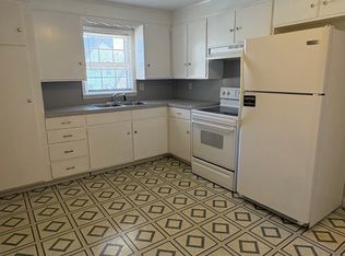 110 Summit St #8, Pawtucket, RI 02860