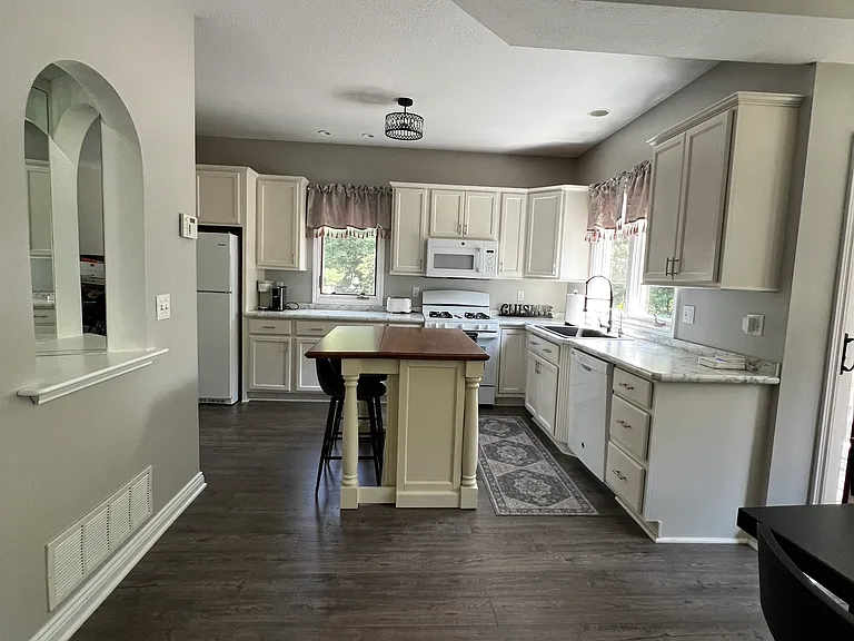 3269 Grey Village Dr — Photo 23