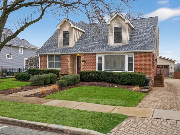 610 W Jefferson Ave, Naperville, IL 60540