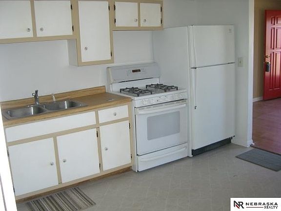 3rd image of 2729 Olive St