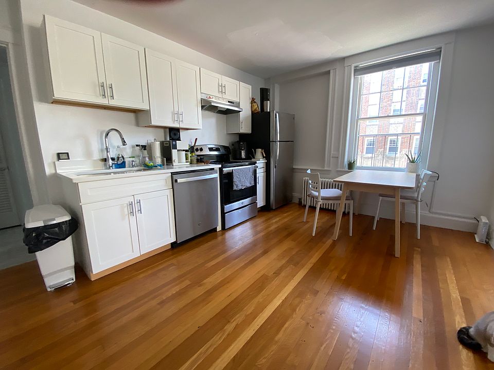1st image of 52 Englewood Ave #3