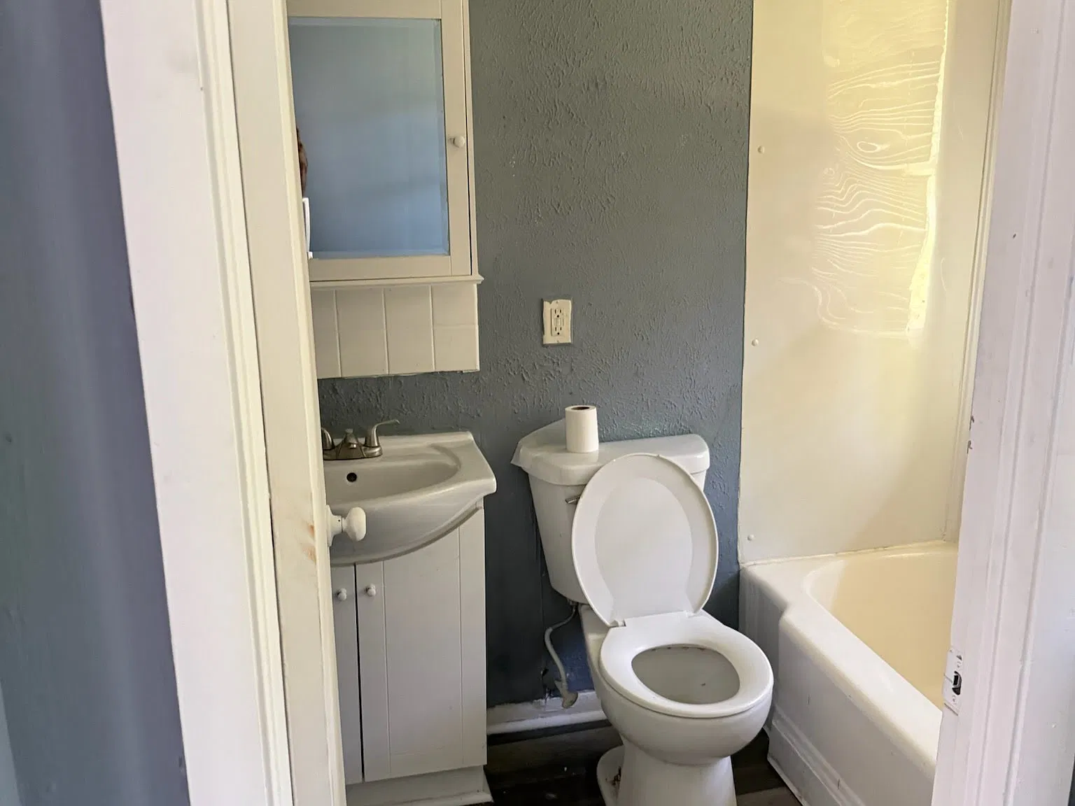 Studio, $725 — Photo 2