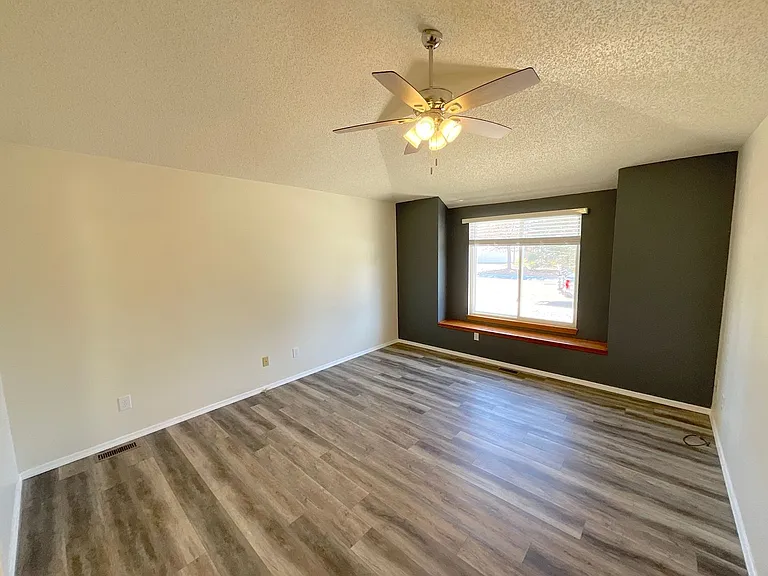 8166 Telegraph Dr — Photo 16