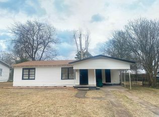 513 Nolan St, De Kalb, TX 75559