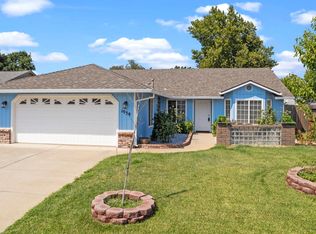 1938 Airstrip Rd, Redding, CA 96003