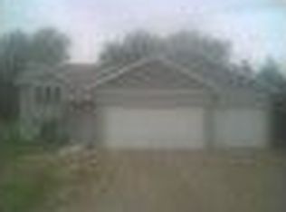 4494 Roberds Lake Trl, Faribault, MN 55021