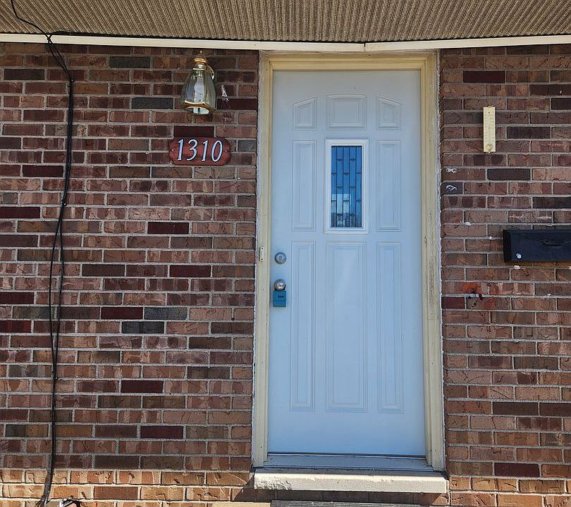 1st image of 1310 Virginia Ave