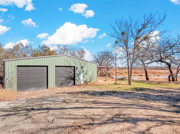 2821 Spring Ct, Weatherford, TX 76087