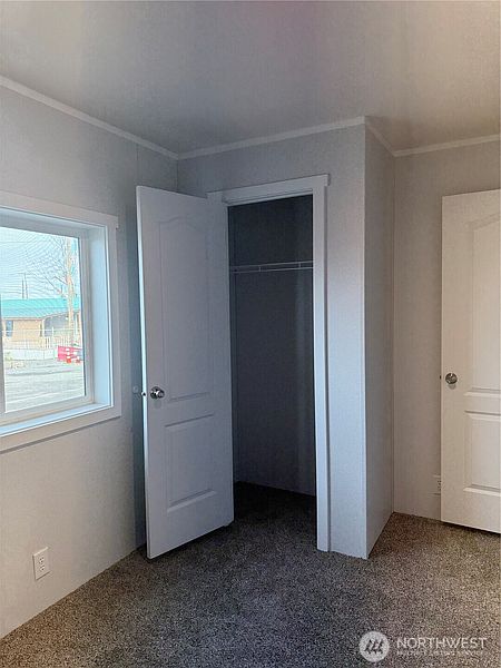 5th image of 200 W Hawthorne Street #32