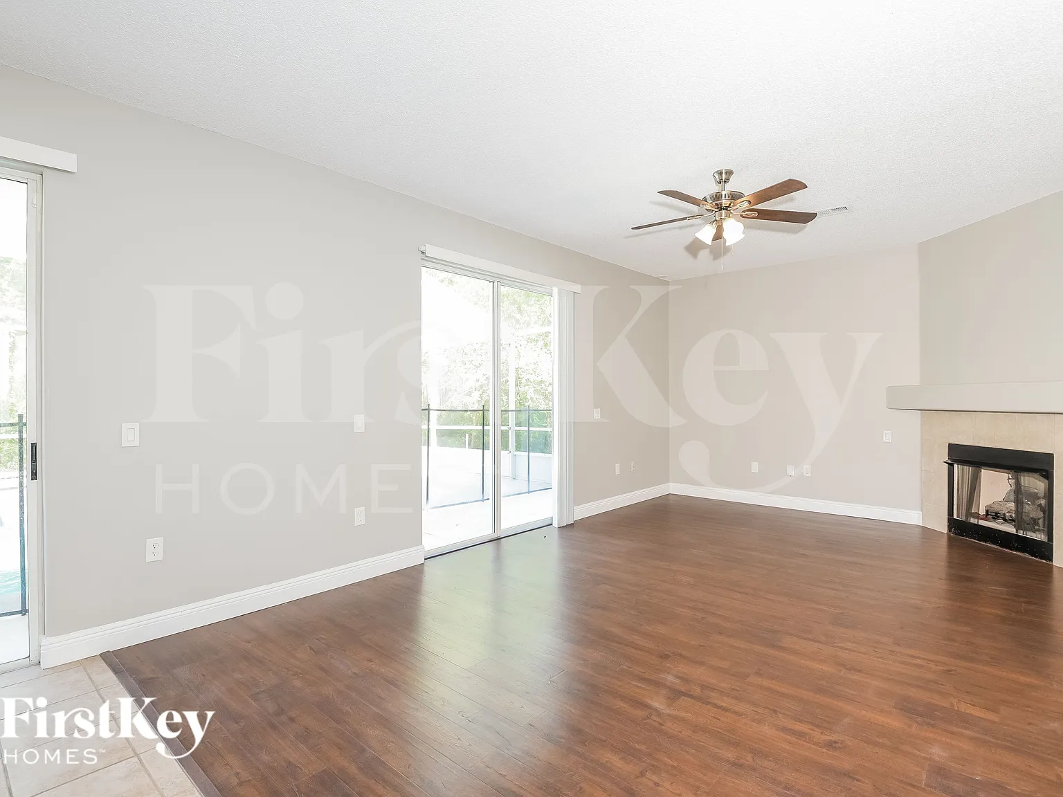 4 bed, 2.5 bath, 2792 sqft, $3,255 — Photo 3