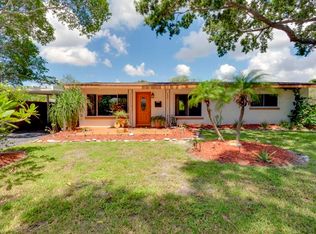 4218 Bay St NE, Saint Petersburg, FL 33703
