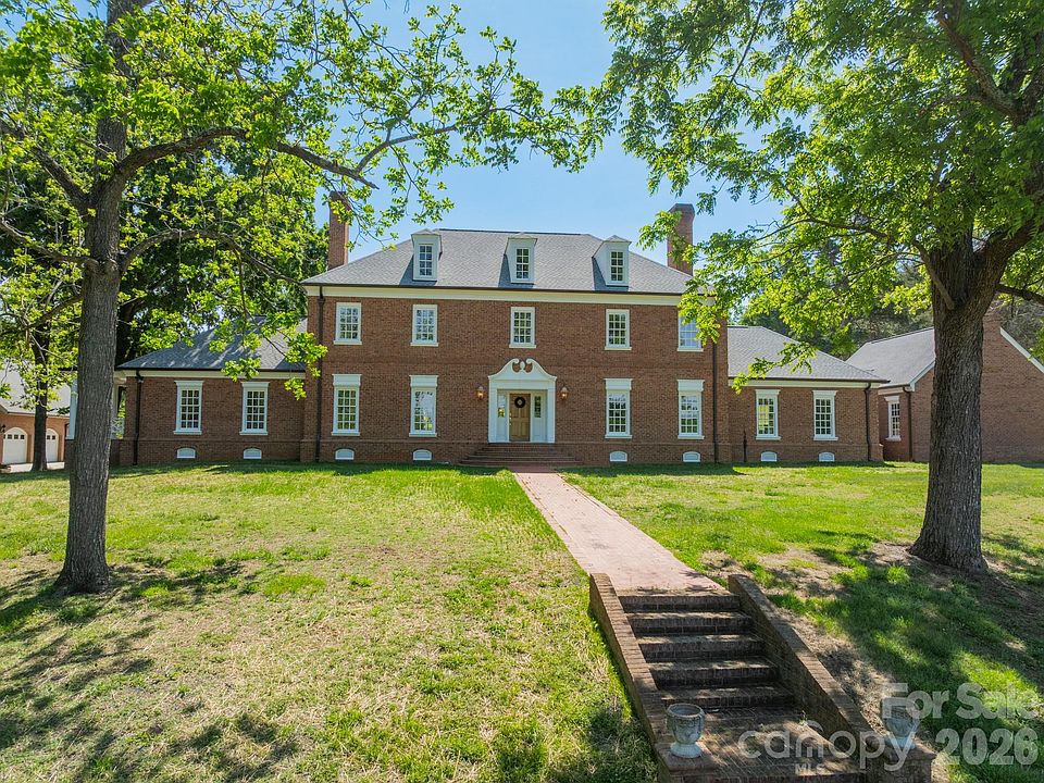 1st image of 4030 Oak Hollow Ln