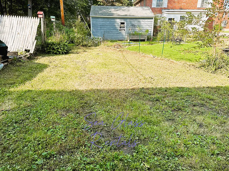 Oliver St — Photo 21