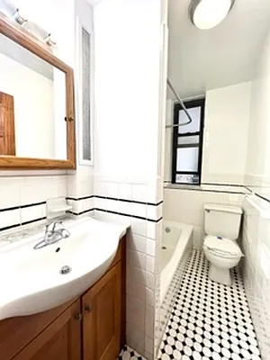 Rented by Axxess Realty Group | media 26