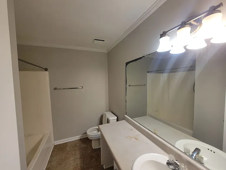 151 Chalet North Ct — Photo 13