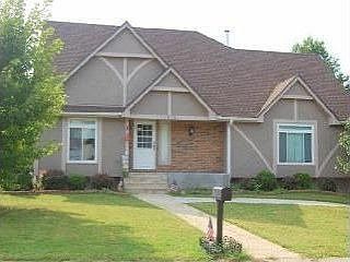 1st image of 1212 NW Timber Oak Dr