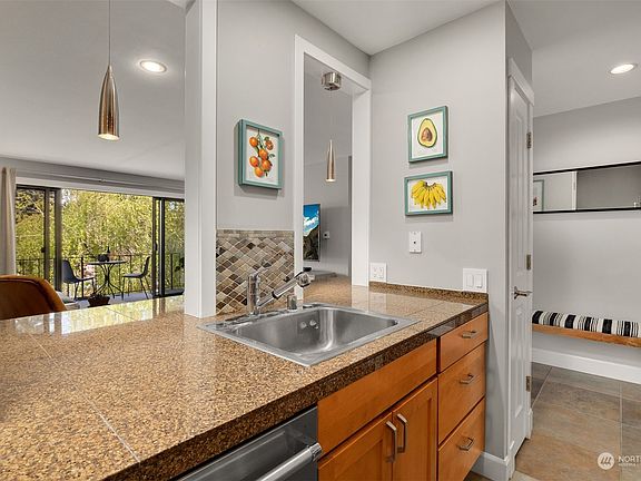 5th image of 6333 Lake Washington Boulevard NE #301