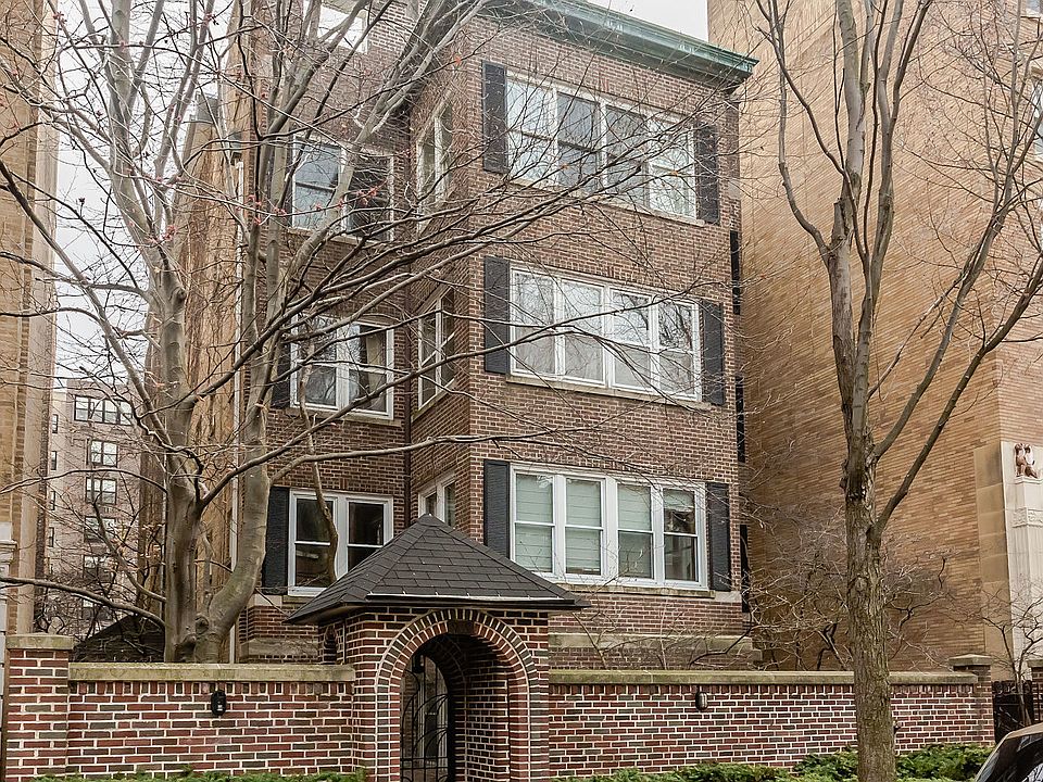 1st image of 919 W Carmen Ave