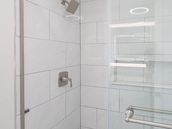 5th image of 3000 Honolulu Ave #2