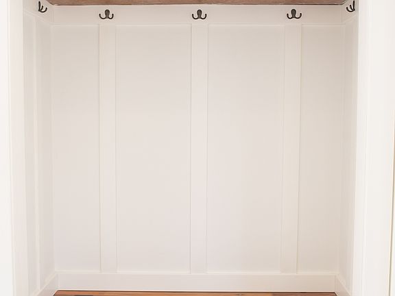 3rd image of 1211 Birdie Ln