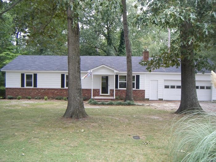 1st image of 105 Sparrow Ct