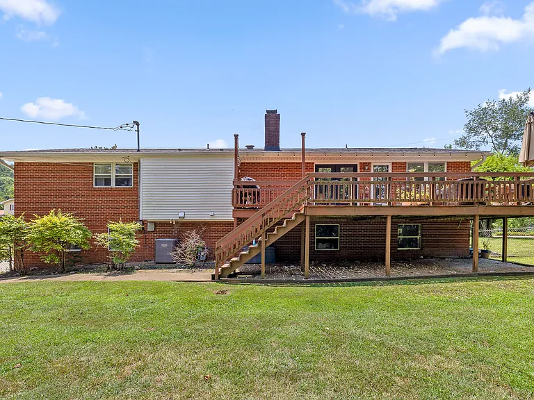 627 Valley Bridge Rd — Photo 34