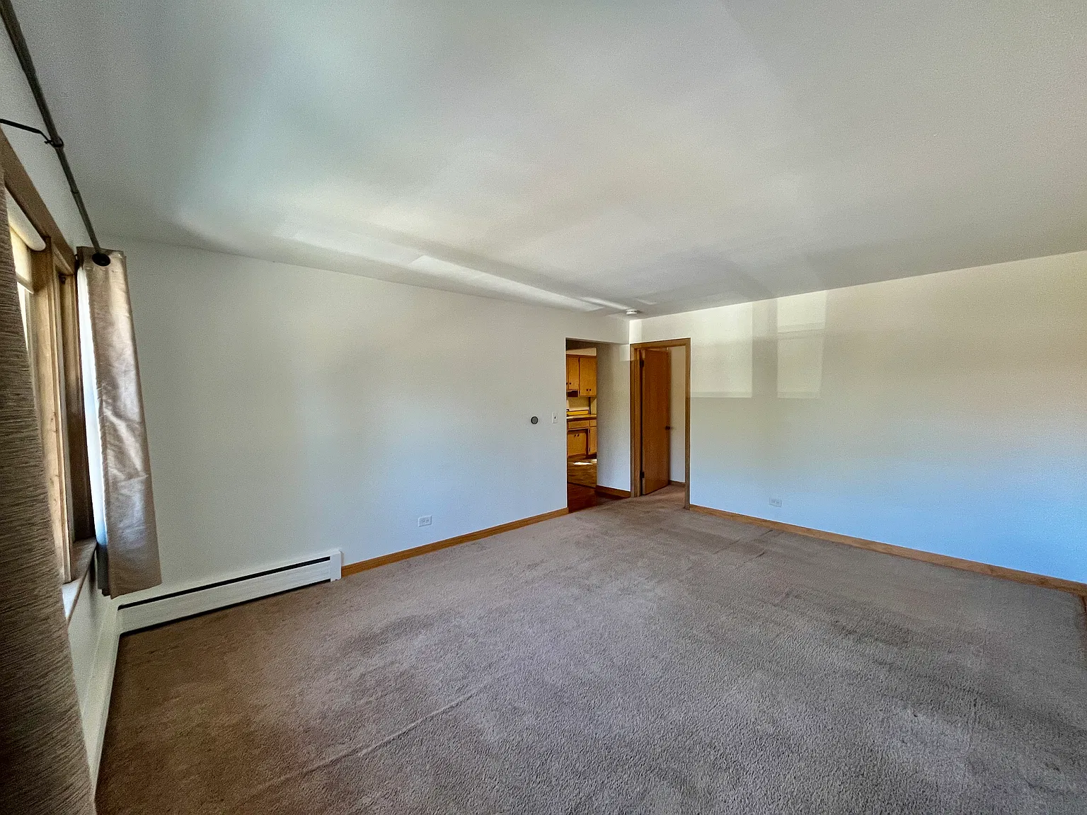 1 bed, 725 sqft, $1,500 — Photo 2