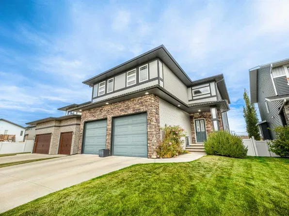63 E Truant Cres, Red Deer, AB T4P 0S9
