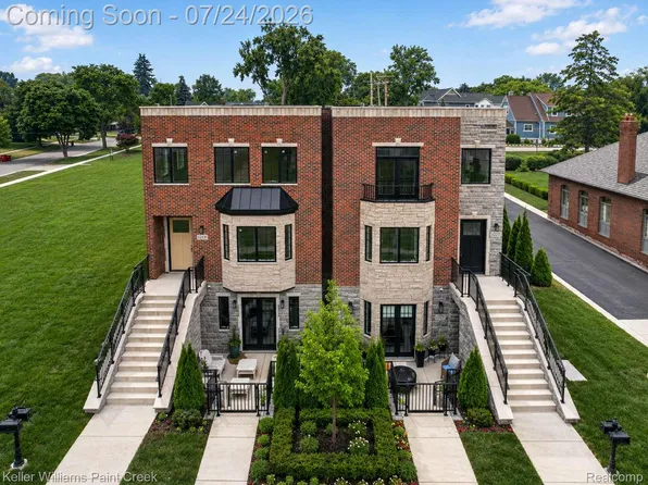 1221 N Main St, Rochester, MI 48307