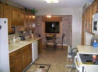 867 N Locust St, Wahoo, NE 68066
