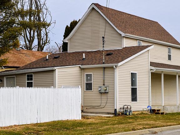 4th image of 820 S 19th St #1